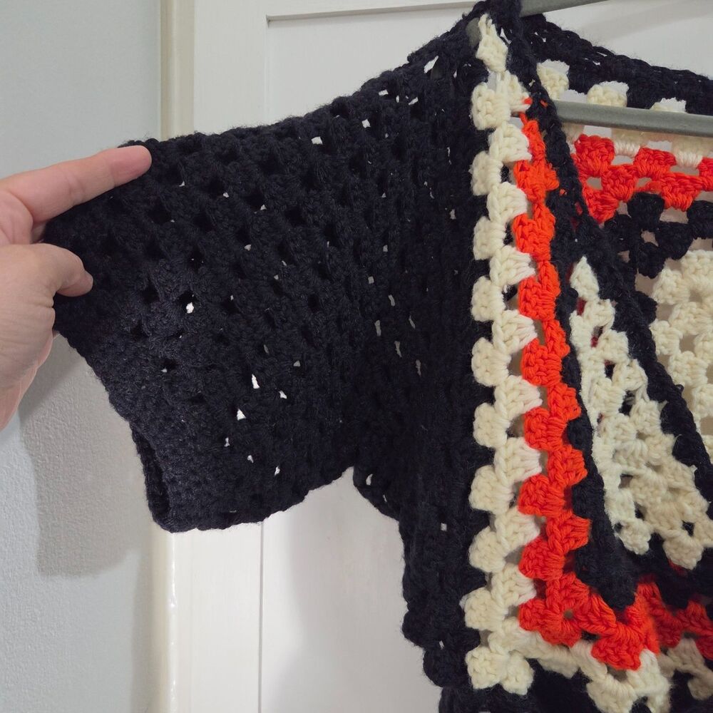 Vintage 70s Handmade Granny Square Crochet Cropped Cardigan Hippie Boho Festival - Picture 2 of 8